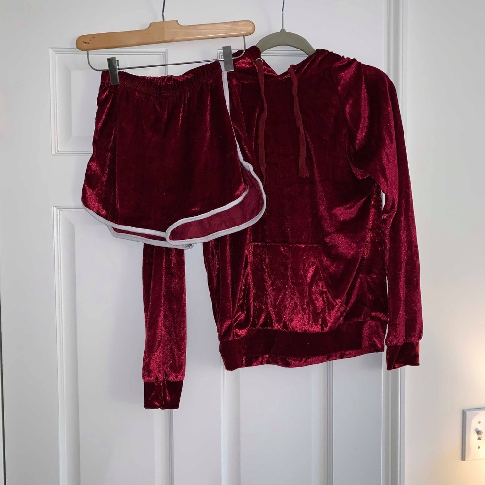 short hoodie